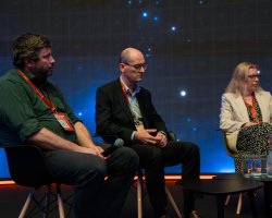 oslava v Planetariu